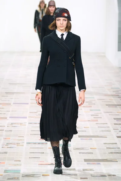 Look 4